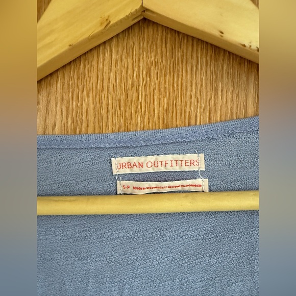 Urban Outfitters Ruched Blouse - Picture 4 of 16